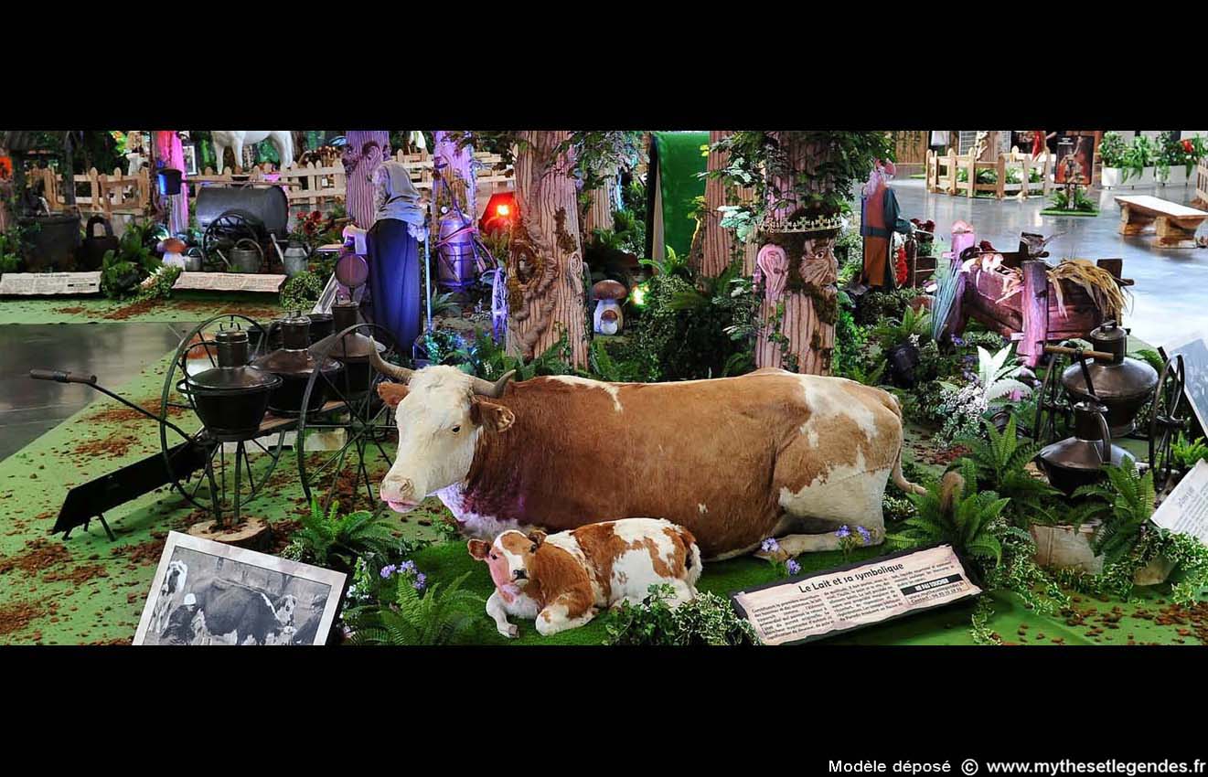 Exhibition The Enchanted Forest (255) Cow